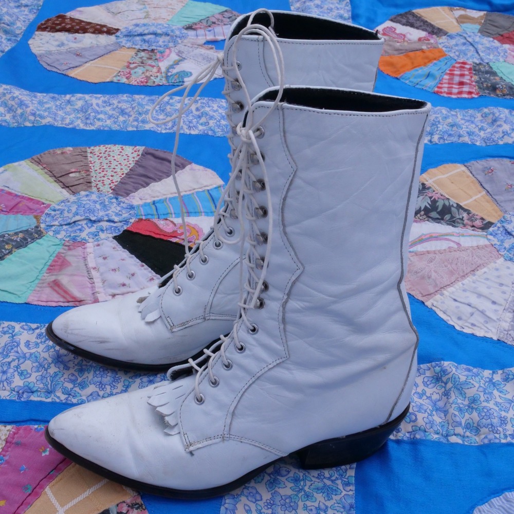 Vintage 1980s Laredo white leather cottagecore western boots- 7 - Picture 10 of 10